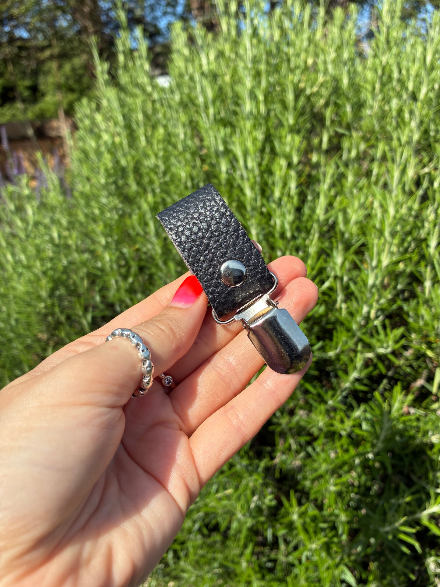 Hat clip