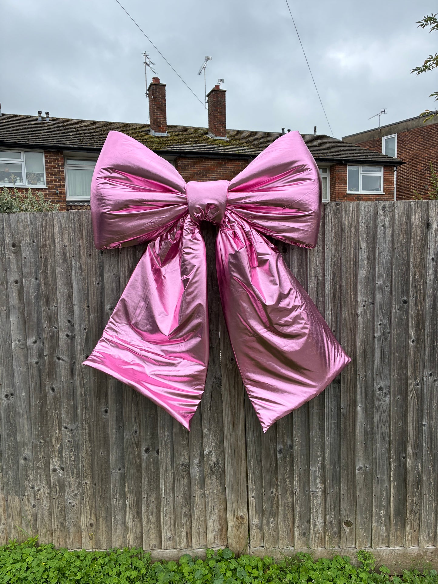 Metallic Pink Giant Bow