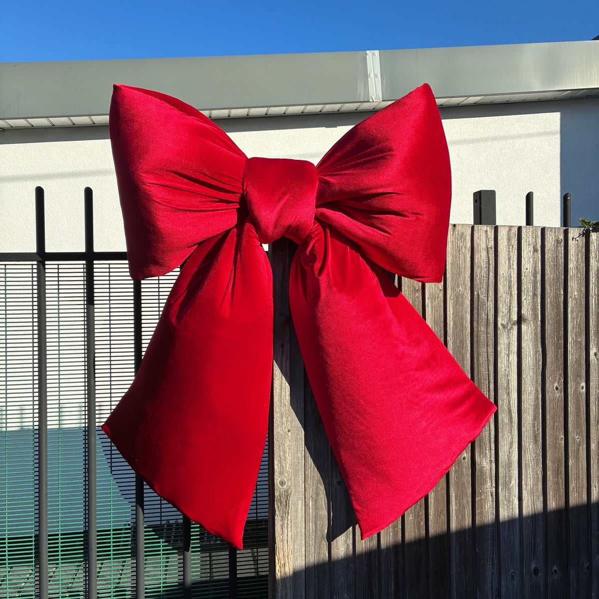 Red Giant Velvet Bow